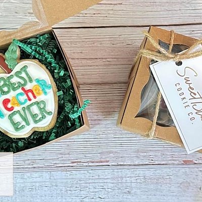 Best Teacher Ever Gift Box
