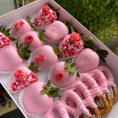 Dozen Chocolate Strawberries W/ Pretzels 