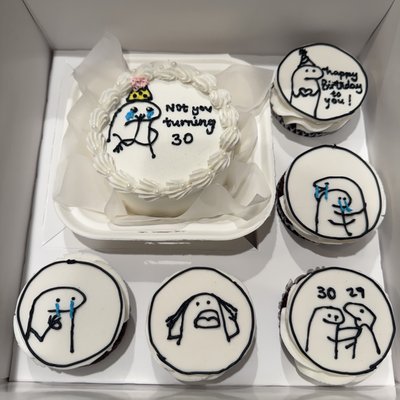 Custom Bento Box + Cupcakes