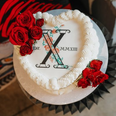 8inch 2 Layer Heart Cake 
