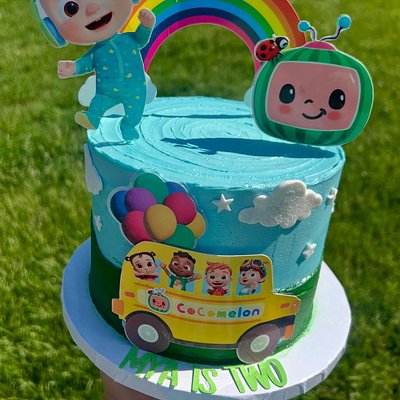 Custom Cakes 