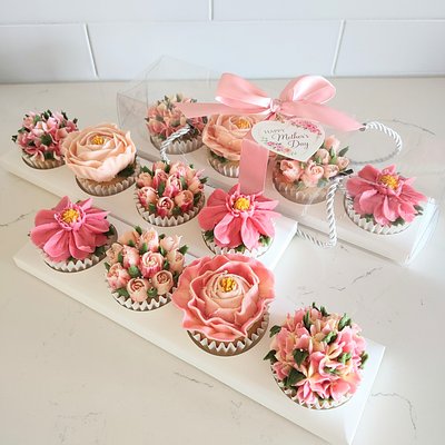 Mother's Day Floral Cupcakes 4 Count
