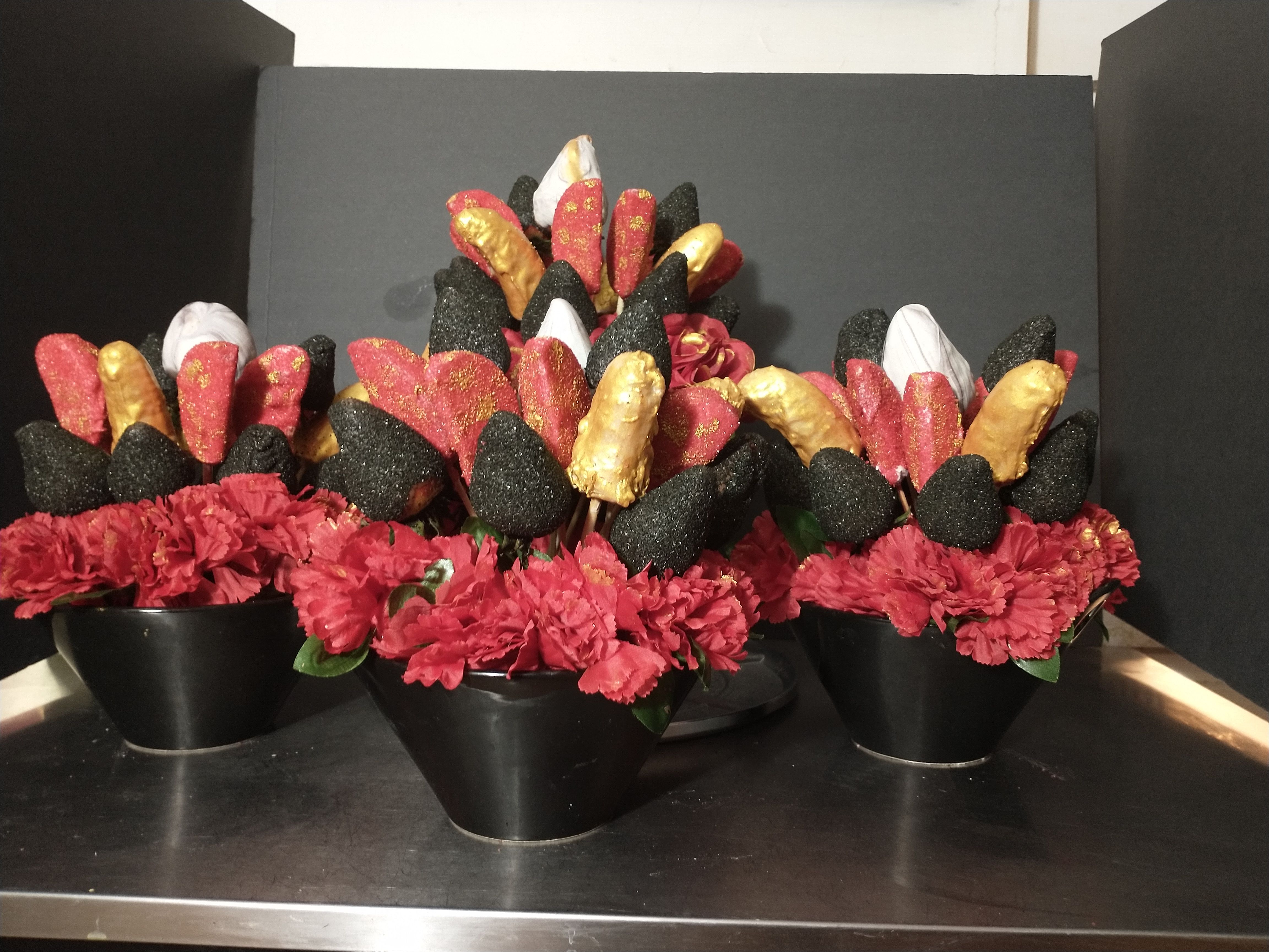 Deluxe Berry Bouquets 
