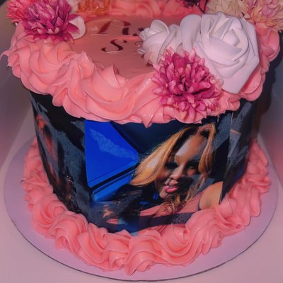 8 Inch Heart Cake With Pic