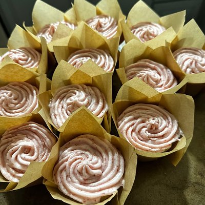 GF White Cupcakes With Strawberry Buttercream Frosting 