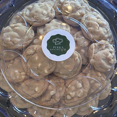 Macadamia Nut With White Chips 