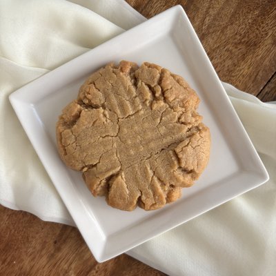 Old Fashioned Peanut Butter Cookie 4” (Bakery-Size)