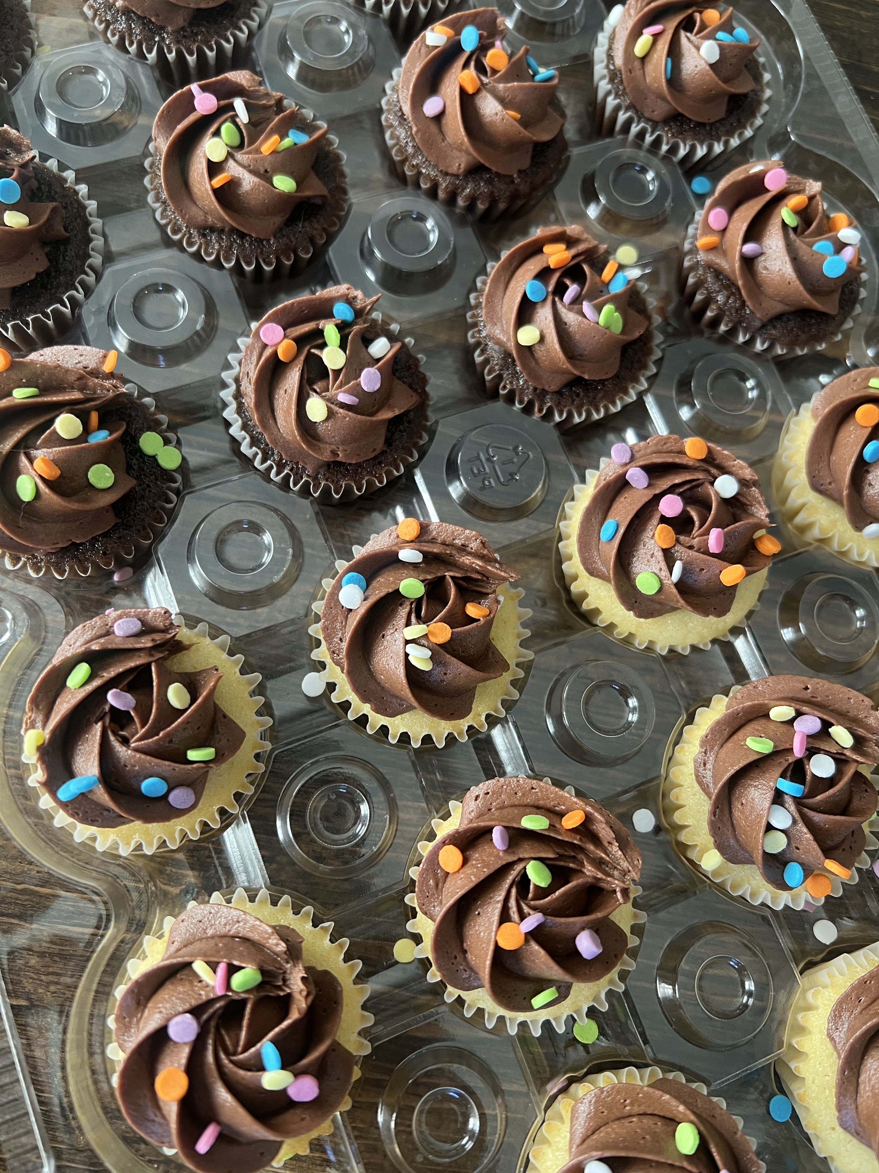 Mini Chocolate Cupcakes