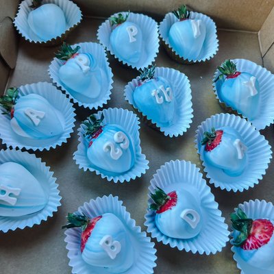 Dipped & Decorated Strawberries