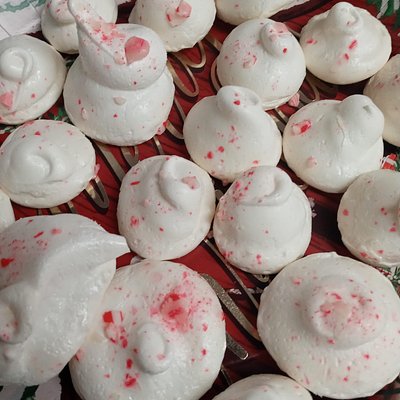 Peppermint Meringues (2 Dozen)