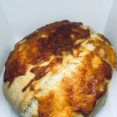 Cheesy Cheddar Sourdough Bread 
