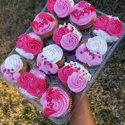 V-day Themed Cupcake