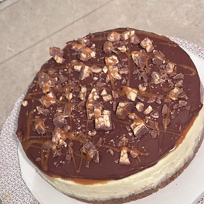 8” Snickers Cheesecake 