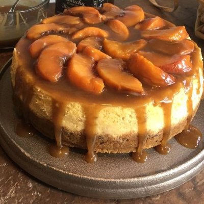Bouborn Peach Cheesecake Pie With Caramel Drizzle