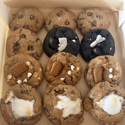 Curated Cookie Box  DOZEN 🍪