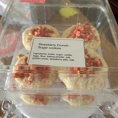 Strawberry Crunch Cookies 