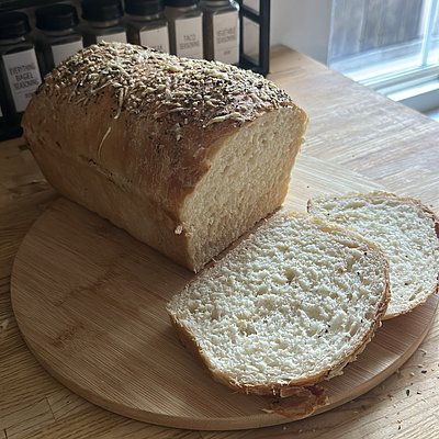 Italian Herbs & Cheese Sourdough Sandwich Bread 