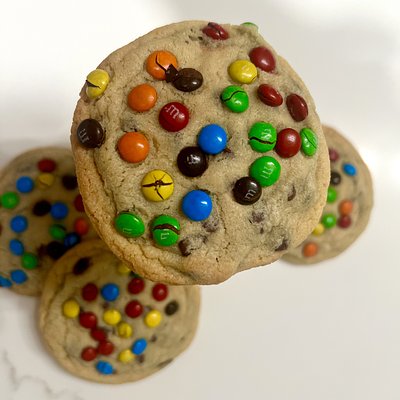 Jumbo M&M Chip Cookies 