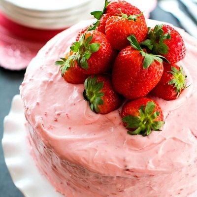 8" Strawberry Cake