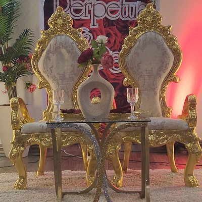 Throne Chairs Single 