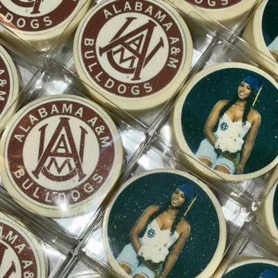AMAZN Chocolate covered Oreos 