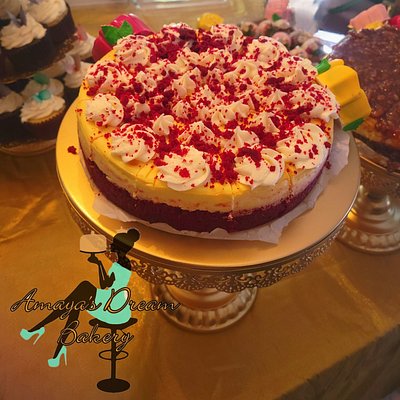 Red Velvet Cake Bottom Cheesecake