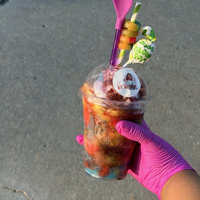 Italian Ice Cup W/ Candy Grapes 