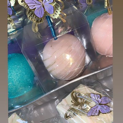 AMAZN Chocolate Apples