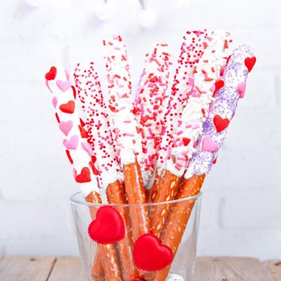 Dipped Pretzels 