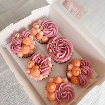 Aesthetic Cupcake Box (6pcs)