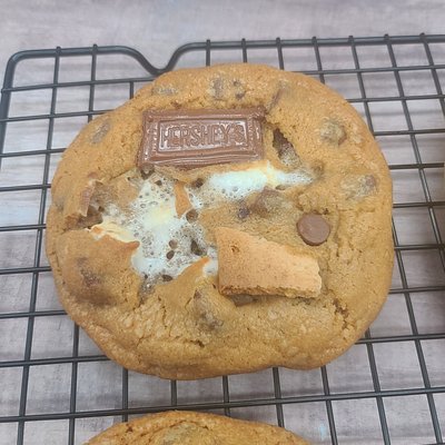 Gourmet Jumbo Cookies