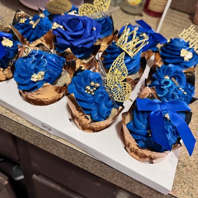 Luxury Cupcakes 