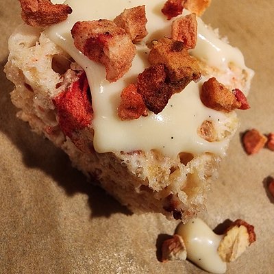 Strawberry Krispie Treats (Sold By The Dozen) 