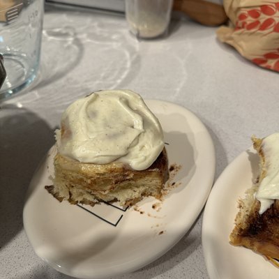 Sourdough Cinnamon Rolls/Each