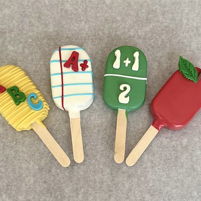 School Box (4 Cake Pops)