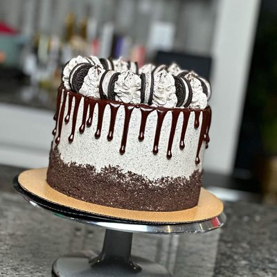 Cookies N Cream Oreo Cake