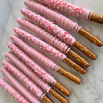 Chocolate-Dipped Pretzel Rods