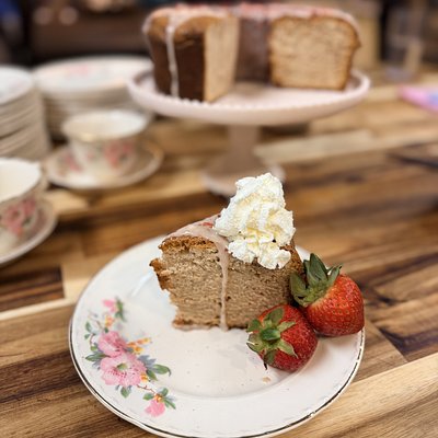 Strawberry Cream Cheese Pound Cake 