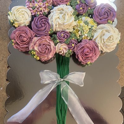 Cupcake Bouquet With Fondant Stems 