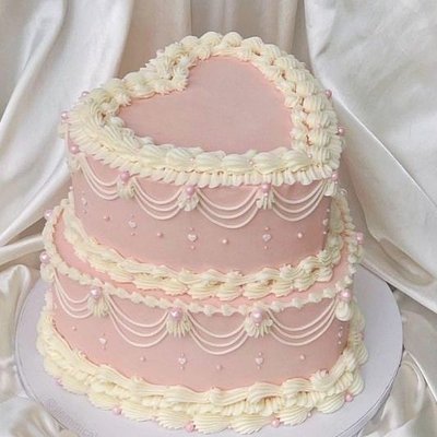 Large Two Tier Cake (10in & 8in)