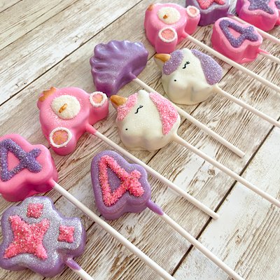 Custom Cake Pops 