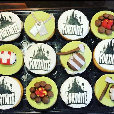 Custom Cupcakes 