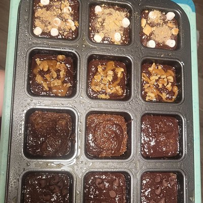 Brownies Large (Dozen)