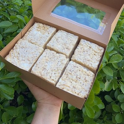 Homemade Rice Krispie Treats (9”x13” Pan) 12 Squares