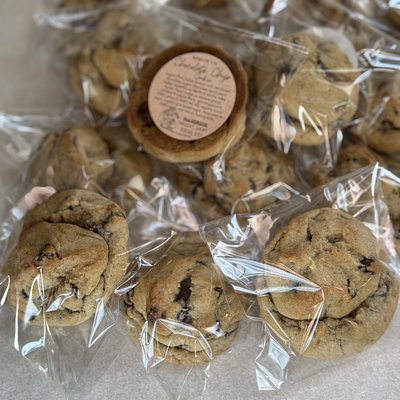 ✨NEW!✨ Half-Size Chocolate Chip Cookies (12)