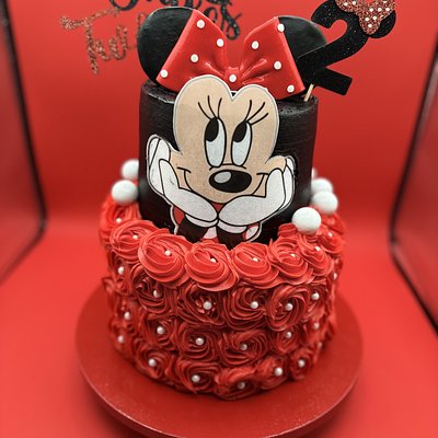 Two Tier Kustom Kake