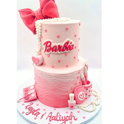 Custom Cakes 