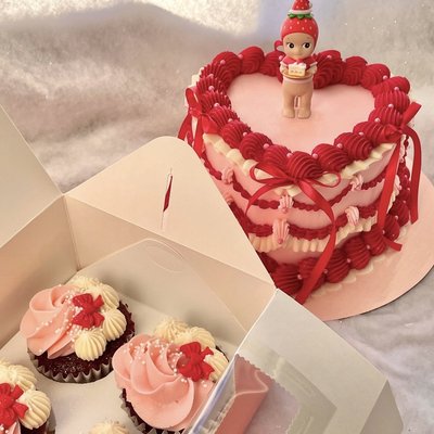 The Petite Party Package
