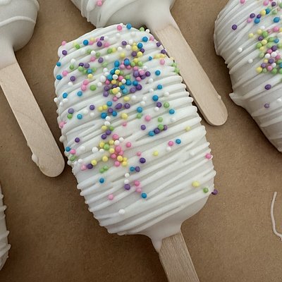 Vanilla Cake pops(icles) - 1 Dozen