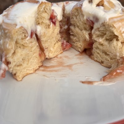 Strawberry Cheesecake Cinnamon Rolls 1/2 Dozen